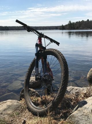 Giro dei laghi di Comabbio e Varese da Angera